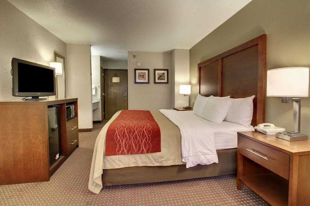 Quality Inn Waverly Bagian luar foto