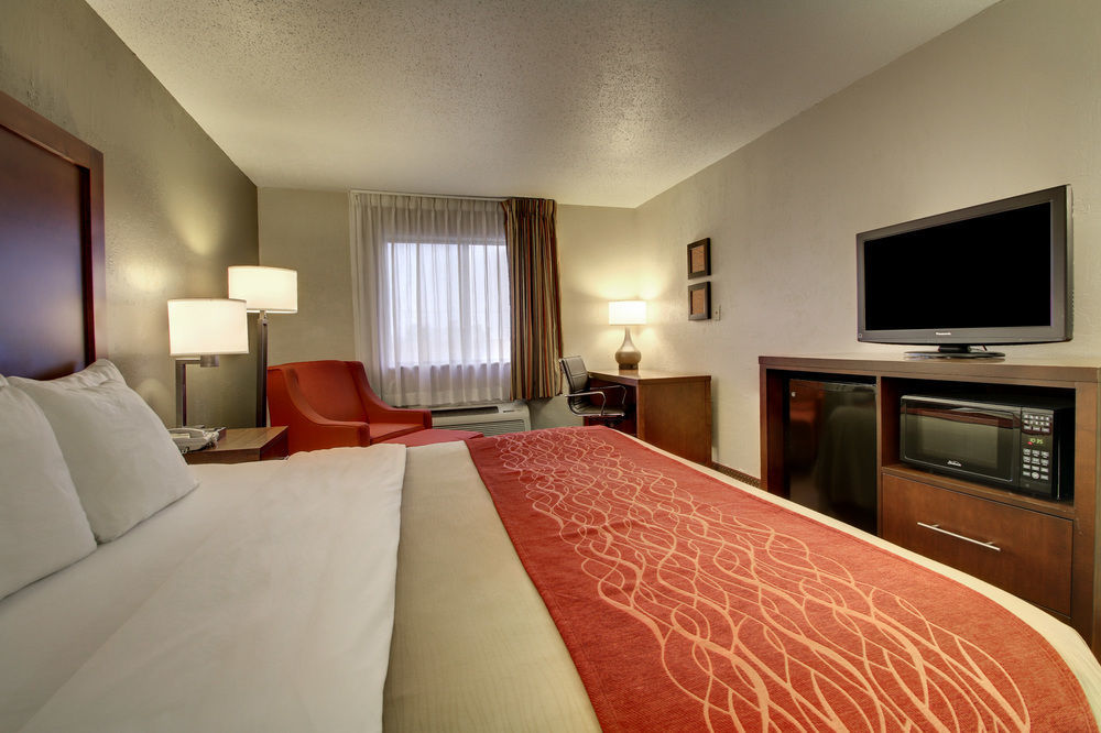 Quality Inn Waverly Bagian luar foto