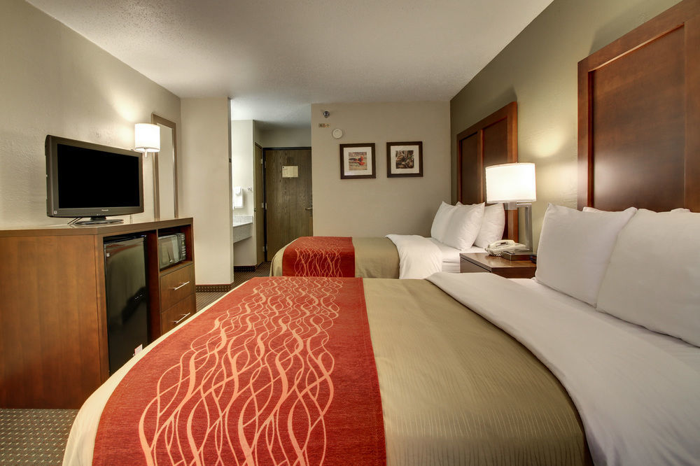 Quality Inn Waverly Bagian luar foto