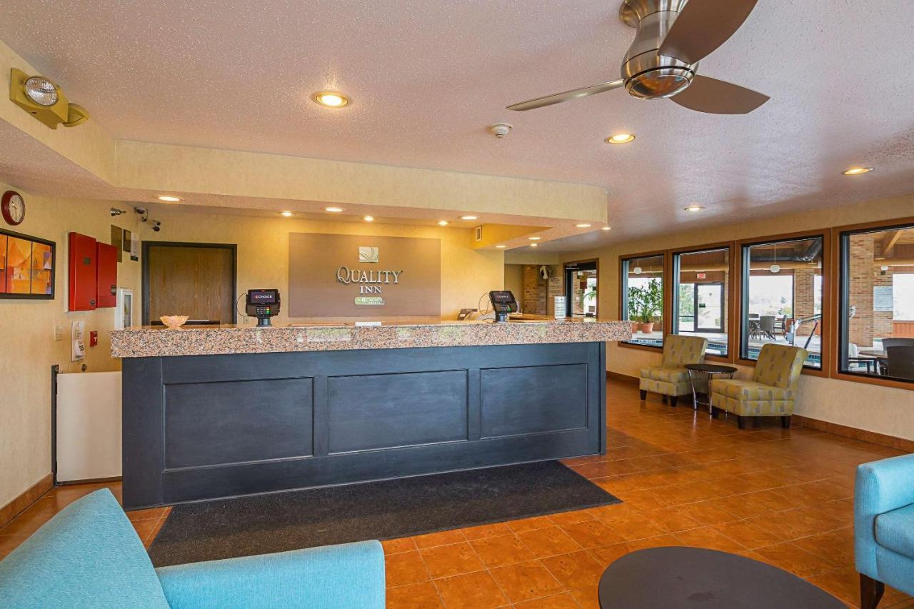 Quality Inn Waverly Bagian luar foto