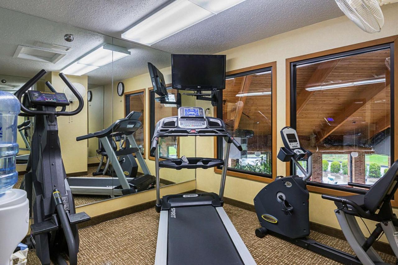 Quality Inn Waverly Bagian luar foto